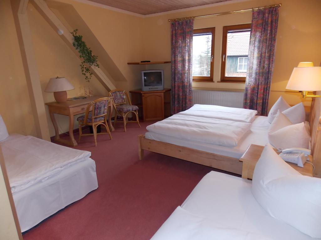 Gasthof Und Landhotel Zur Ausspanne Klipphausen Habitación foto